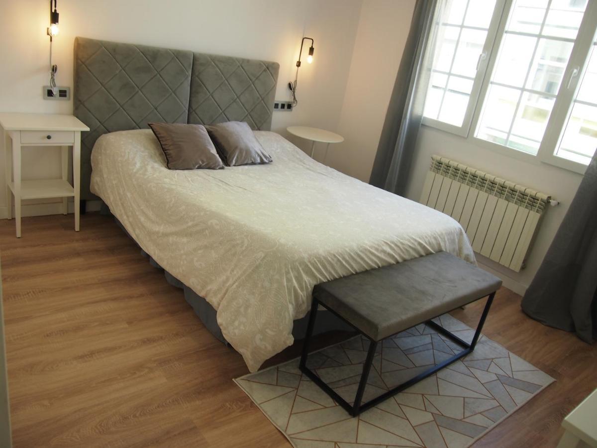 Apartamento Isaac Junto A La Muralla Romana Apartment Lugo Luaran gambar